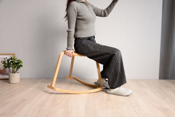 TRIRO_Rocking Stool_2026pm_14